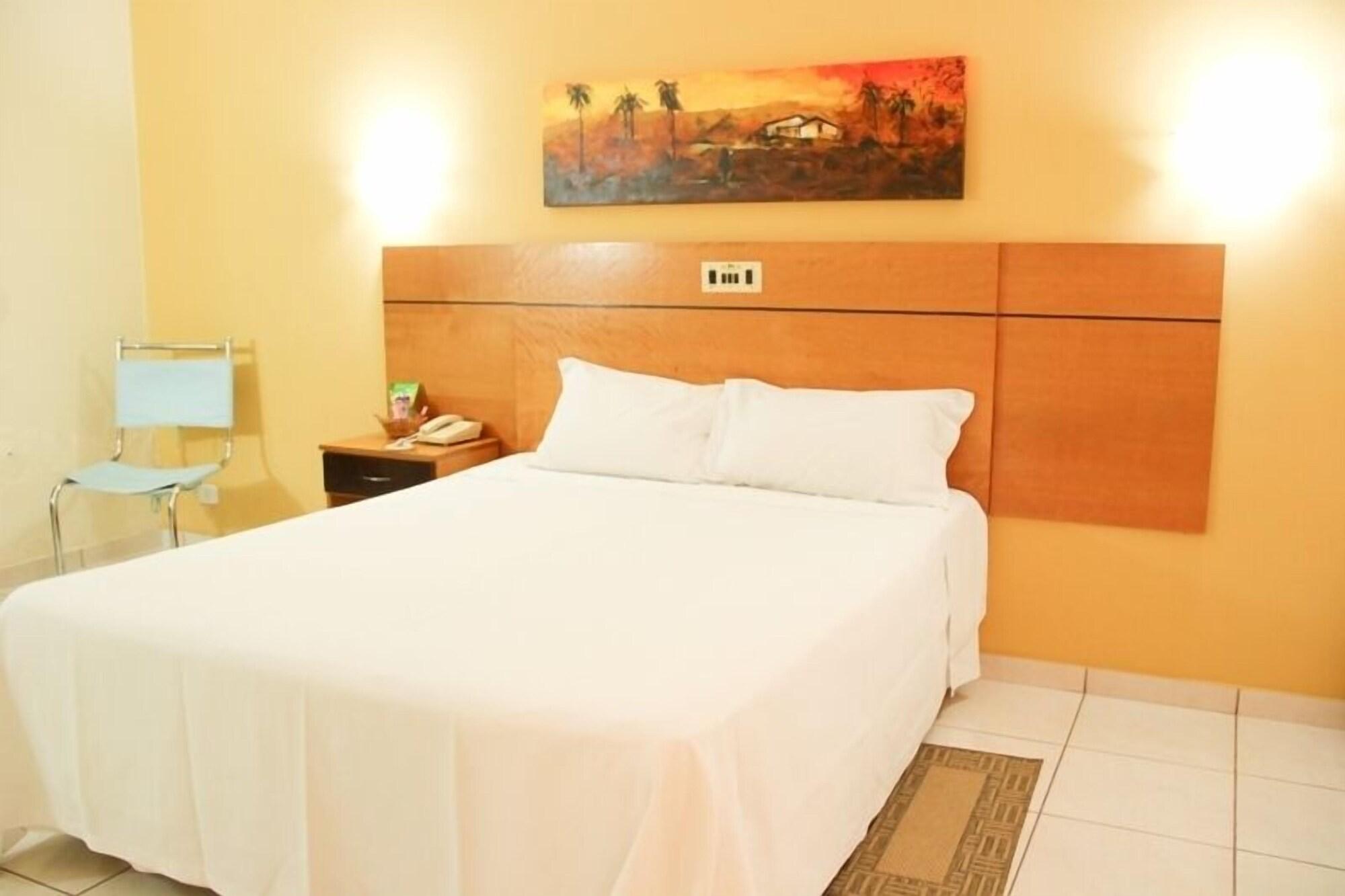 Real Palace Hotel Três Lagoas Екстериор снимка